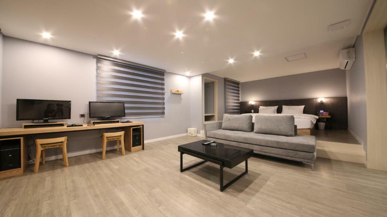 Hotel Palace Pohang Exterior photo
